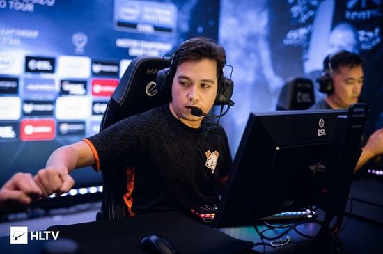 成都AG超玩会勇夺2024KPL年度总决赛冠军